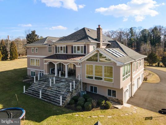 Backyard, Exterior, Facade, Queen Anne Victorian