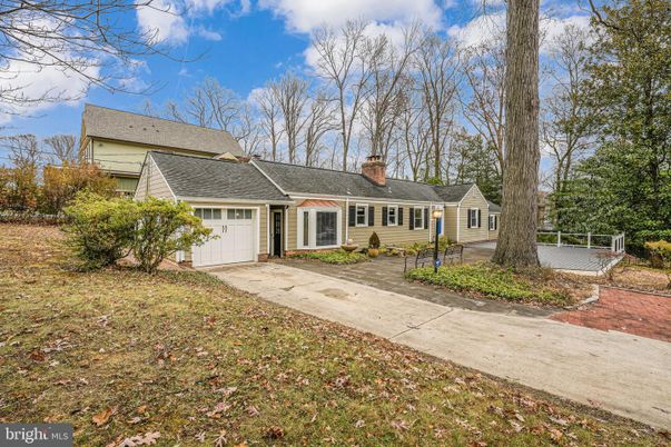 Attached, Backyard, Exterior, Facade, Cape Cod