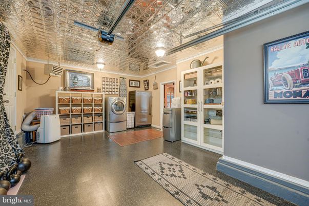 Interior, Washer