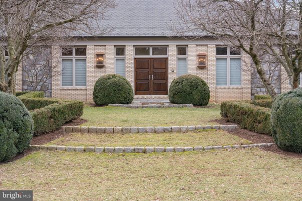 Exterior, Facade, Cape Cod