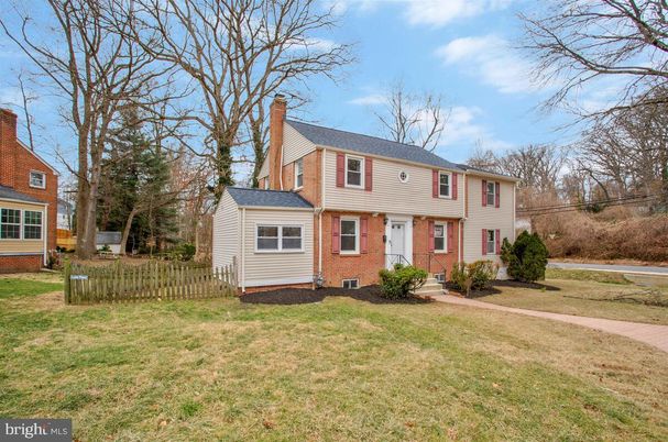 Backyard, Exterior, Facade, Brick Facade, Georgian