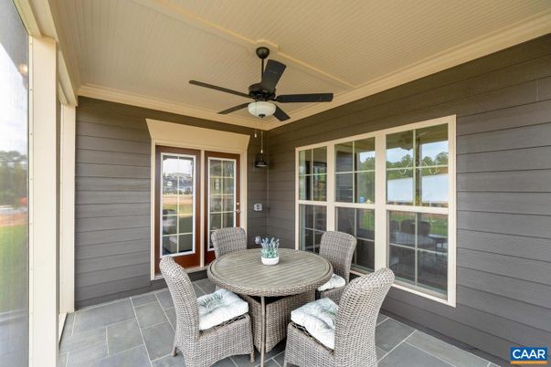 Dining room, Exterior