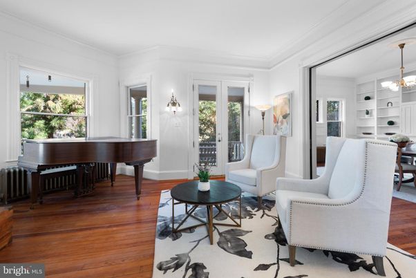 Interior, Living room, Pendant Lights, Piano, Wood Texture Flooring