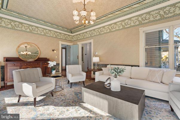 Chandelier, Interior, Living room