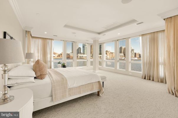 Bedroom, Interior, Recessed Lighting, Water