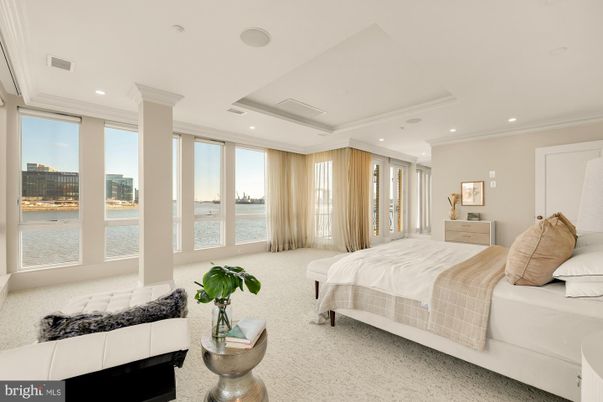 Bedroom, Interior, Recessed Lighting, Water