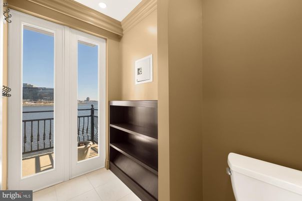 Bathroom, Interior, Recessed Lighting, Water