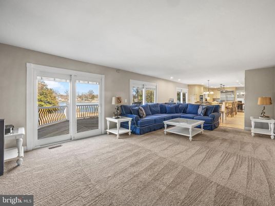 Interior, Living room, Pendant Lights, Recessed Lighting