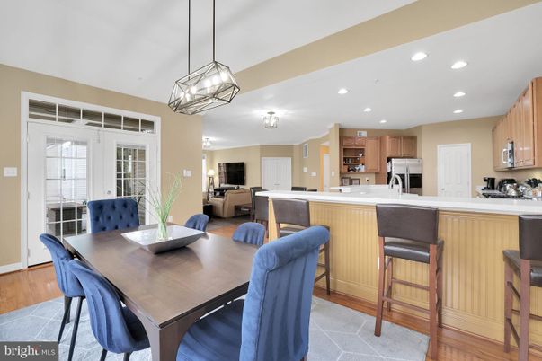 Dining room, Interior, Kitchen, Pendant Lights, Recessed Lighting, Wood Texture Flooring
