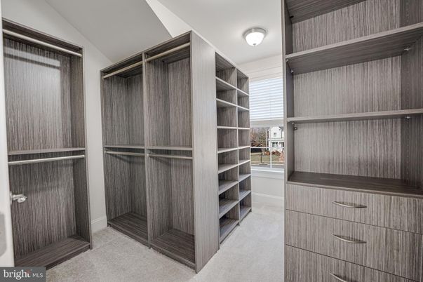 Interior, Walk-in Closets
