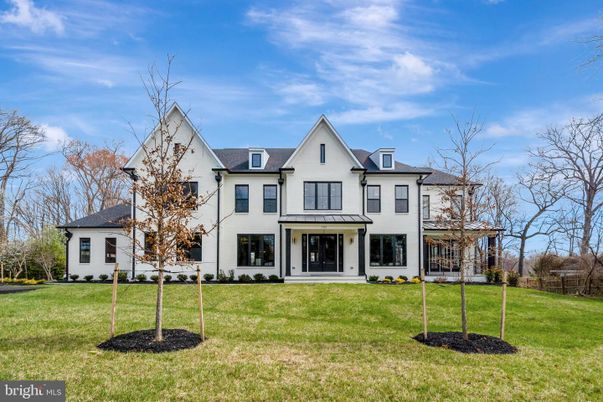 Backyard, Exterior, Facade, Farmhouse