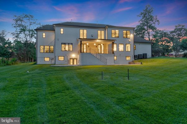 Backyard, Exterior, Facade, Modern