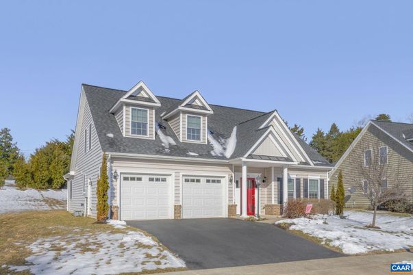 Attached, Exterior, Facade, Cape Cod