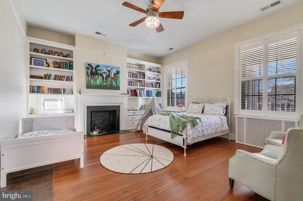 Bedroom, Fireplace, Interior, Wood Texture Flooring