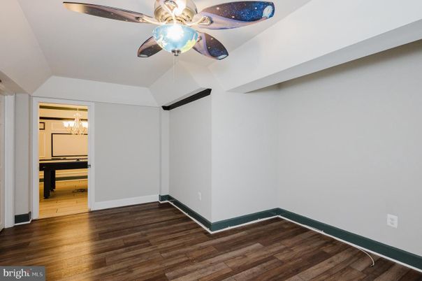 Chandelier, Empty room, Interior, Wood Texture Flooring