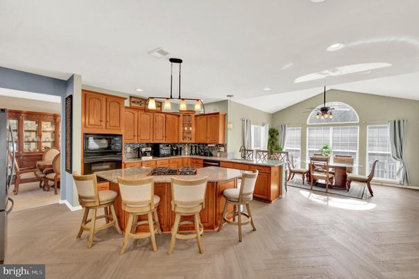 Dining room, Interior, Kitchen, Pendant Lights, Recessed Lighting, Wood Texture Flooring