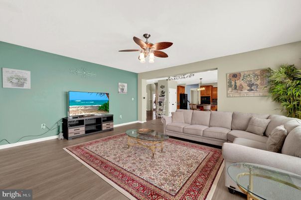 Interior, Kitchen, Living room, Pendant Lights, Wood Texture Flooring