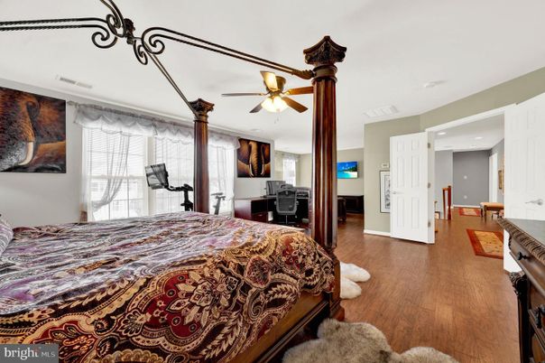 Bedroom, Home Office, Interior, Wood Texture Flooring