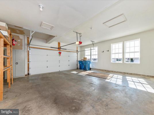 Garage, Interior
