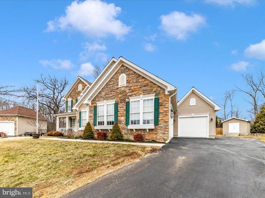Detached Garage, Exterior, Facade, Brick Facade, Brick Traditional