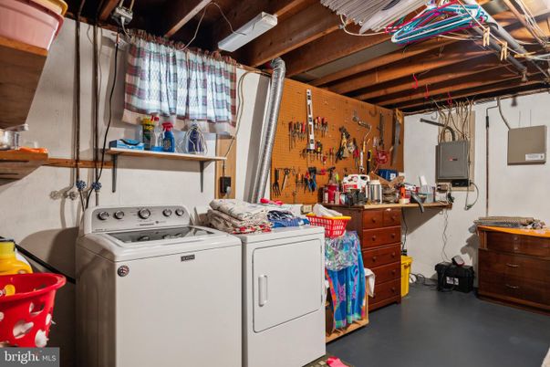Interior, Utility Closets, Washer, Wooden Beams