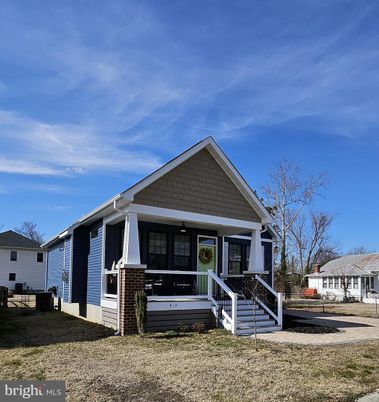 Exterior, Facade, American Craftsman