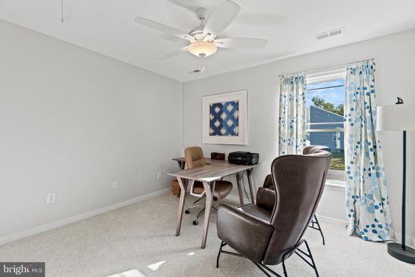 Home Office, Interior