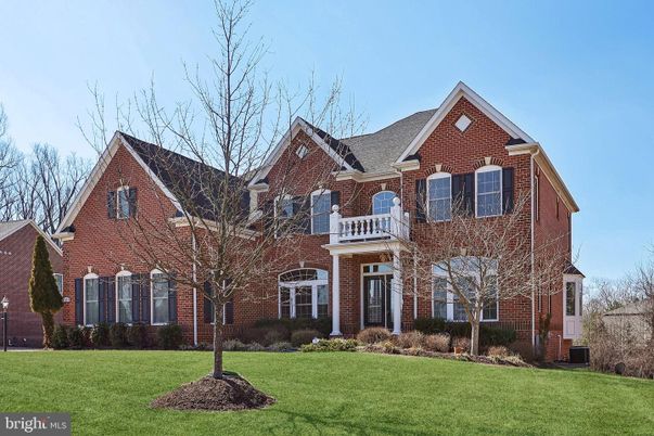 Exterior, Facade, Brick Facade, Brick Traditional