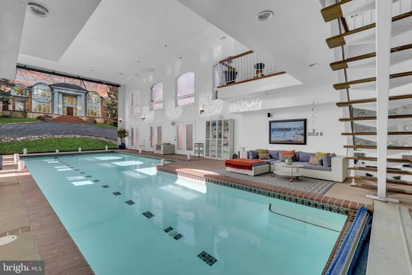 Interior, Pool, Recessed Lighting