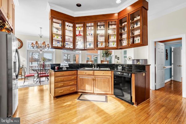 Chandelier, Dining room, Interior, Kitchen, Recessed Lighting, Wood Texture Flooring