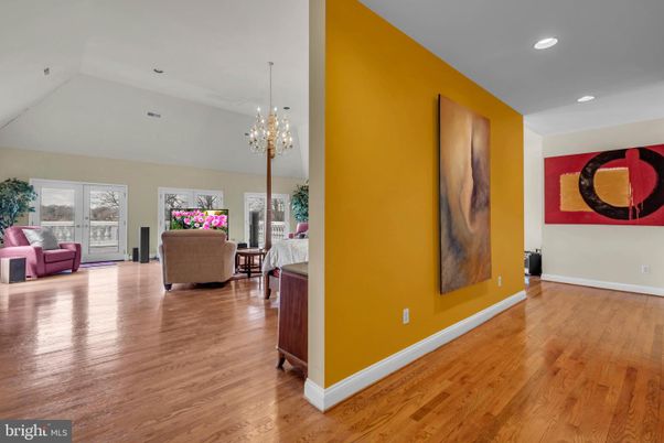 Chandelier, Dining room, Interior, Living room, Recessed Lighting, Wood Texture Flooring