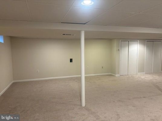 Empty room, Interior, Recessed Lighting