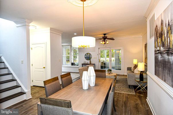 Dining room, Interior, Living room, Pendant Lights, Recessed Lighting, Wood Texture Flooring