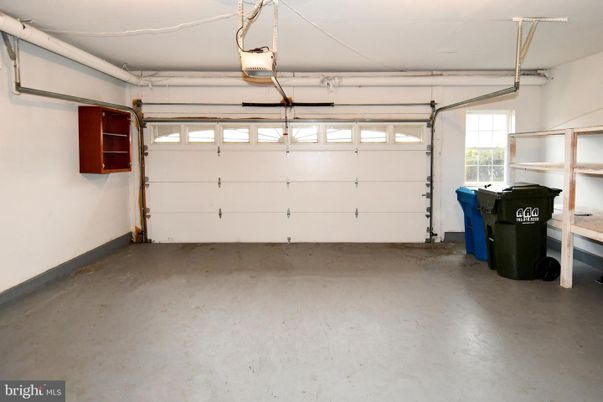 Garage, Interior