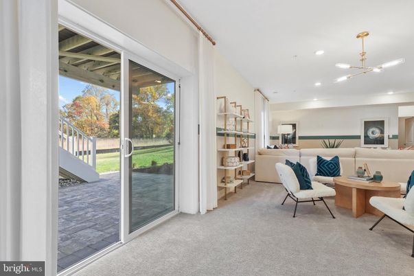 Interior, Living room, Pendant Lights, Recessed Lighting