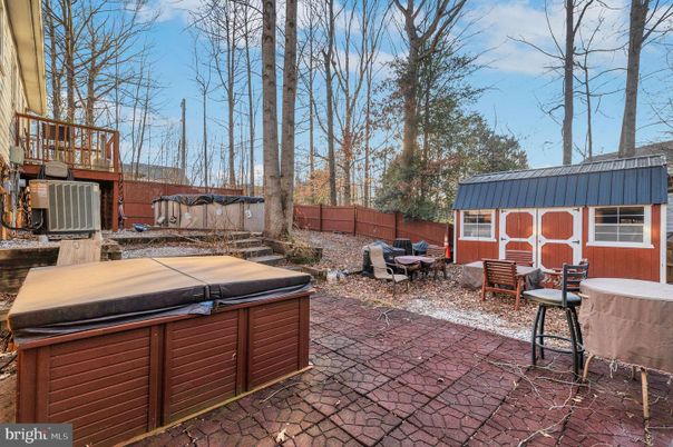 Backyard, Exterior, Hot Tub