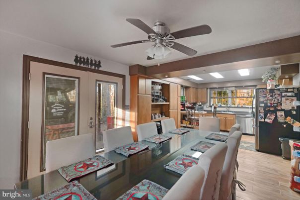 Dining room, Interior, Kitchen, Recessed Lighting, Wood Texture Flooring