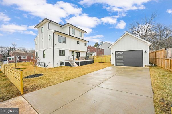 Backyard, Detached Garage, Exterior
