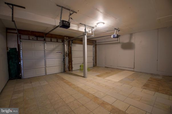 Garage, Interior