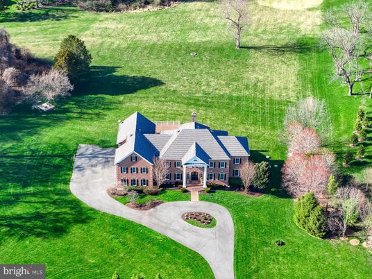 Backyard, Exterior, Facade, Brick Facade, French Provincial