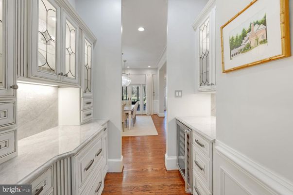 Dining room, Interior, Kitchen, Pendant Lights, Recessed Lighting, Wood Texture Flooring
