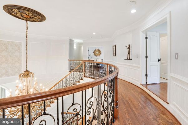 Chandelier, Interior, Recessed Lighting, Wood Texture Flooring
