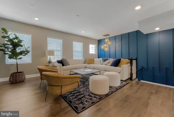 Interior, Living room, Pendant Lights, Recessed Lighting, Wood Texture Flooring