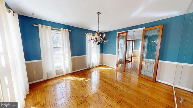 Chandelier, Empty room, Interior, Wood Texture Flooring