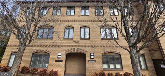 Exterior, Facade, Brick Facade, Rowhouse