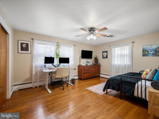 Bedroom, Home Office, Interior, Wood Texture Flooring
