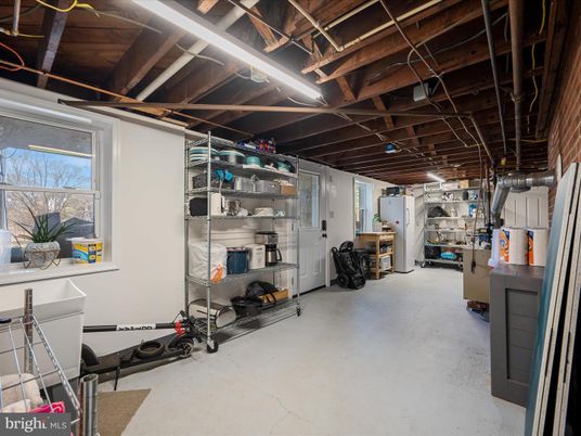 Fitness Equipment, Interior, Wooden Beams