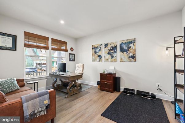 Home Office, Interior, Recessed Lighting, Wood Texture Flooring