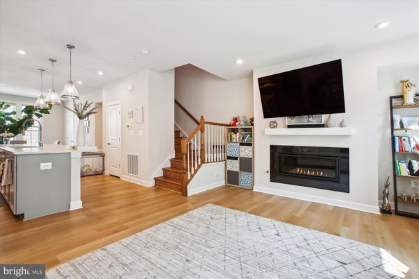 Fireplace, Interior, Kitchen, Pendant Lights, Recessed Lighting, Wood Texture Flooring