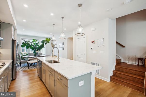 Dining room, Interior, Kitchen, Pendant Lights, Recessed Lighting, Wood Texture Flooring